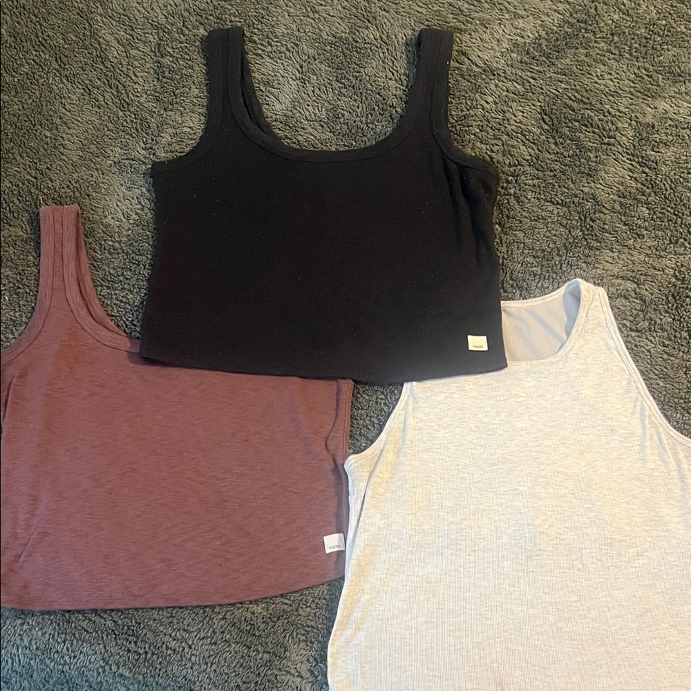 Vuori Tanks (3) Size Large - Well Loved